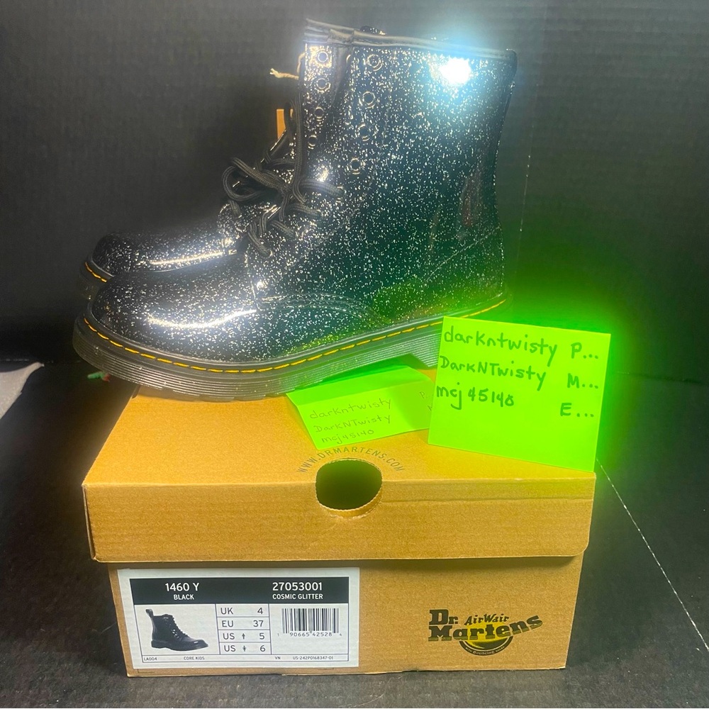 BNIB Dr.Martens 1460 UK 4 US 6 Cosmic Glitter PRICE FIRM NO OFFERS NO DISCOUNTS - Picture 3 of 15